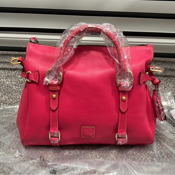 NWT Rare Dooney and Bourke Large Florentine Satchel in Fuchsia - Picture 8 of 10